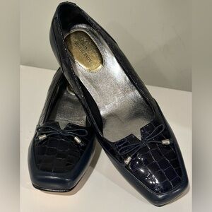 Roa Hommerson Dark Blue Patent Leather Small Block Heel Round Square Toe Sz 7.5